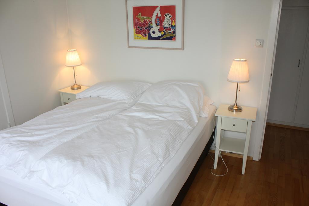 Brekkugata 33 Guesthouse 阿克雷里 外观 照片