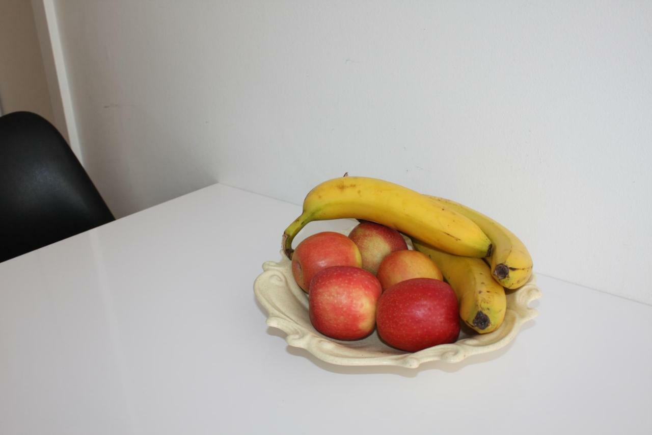 Brekkugata 33 Guesthouse 阿克雷里 外观 照片
