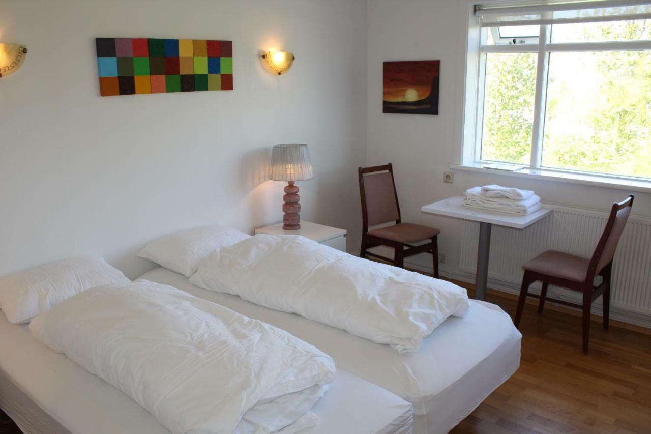 Brekkugata 33 Guesthouse 阿克雷里 外观 照片